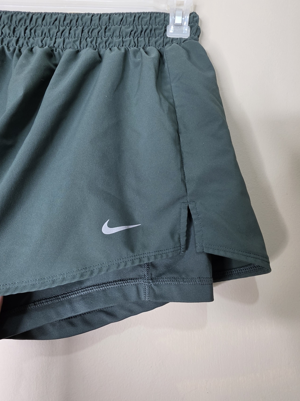 Nike Dri-FIT Athletic Shorts Womens Medium Green Running Lined - Picture 3 of 10